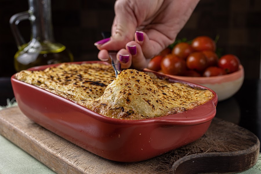  <b>Escondidinho de batata doce com frango desfiado</b> <br/>Ingredientes: Escondidinho de batata doce recheado com frango desfiado. [+R$ 26,88]