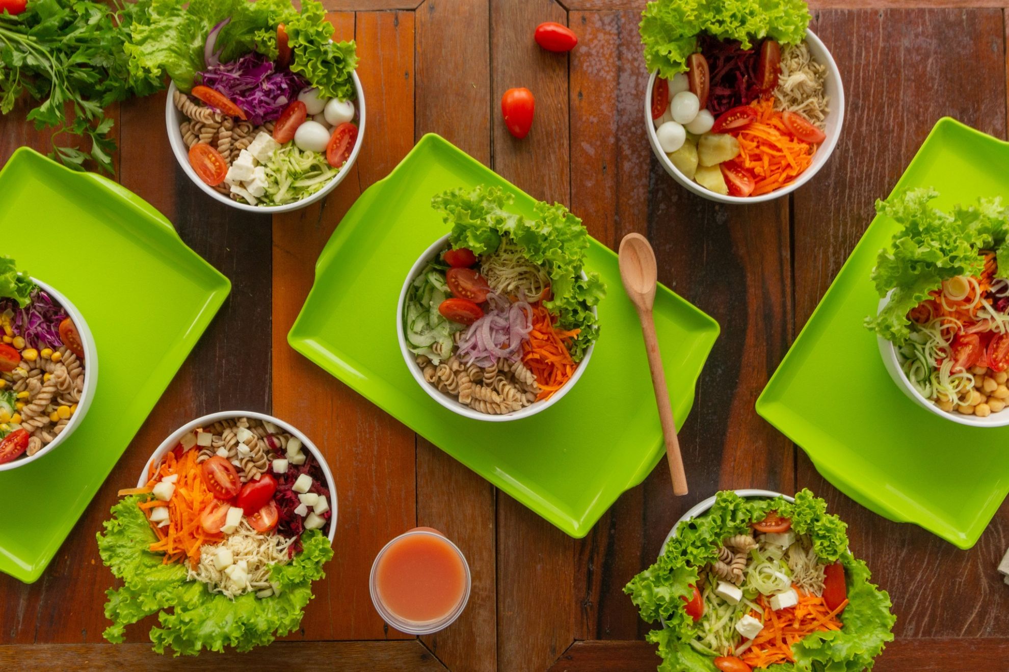  <b>Monte sua salada de FRANGO do seu jeito</b> <br/>Ingredientes: Ao escolher esse produto você poderá montar a sua salada com de frango do seu jeito. A escolha será feita após a compra em um contato que faremos com você para fechar isso e também os dias de entrega. [+R$ 32,13]